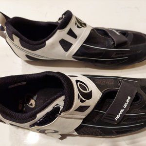 Pearl Izumi Tri Fly Elite v6 Carbon Triathlon Bike